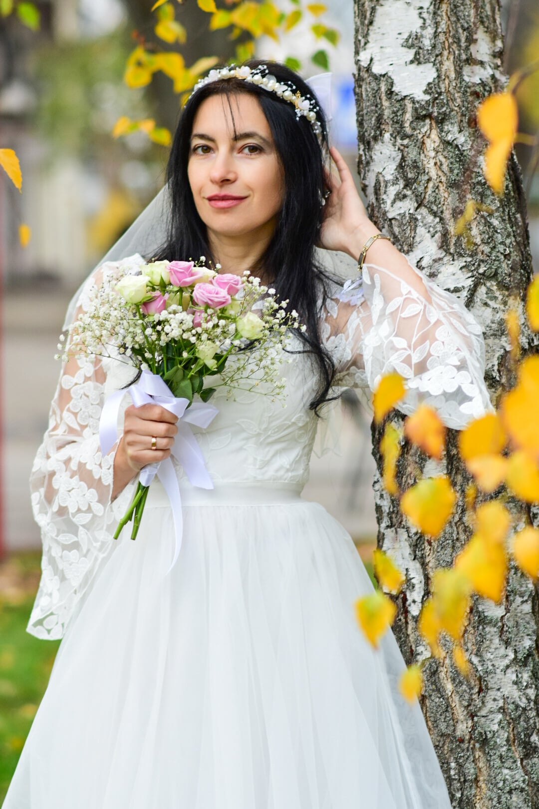 Весільна фотосесія з букетом деревом, фото - Фотограф Ольга Трофименко