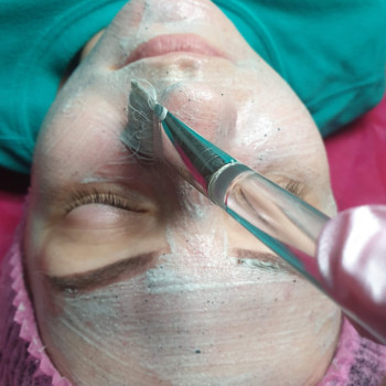 Комбінована чистка обличчя