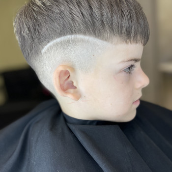 Стрижка кроп Малюнок на волоссі (hair tattoo) френч, фото - Перукар Римма Дергунова