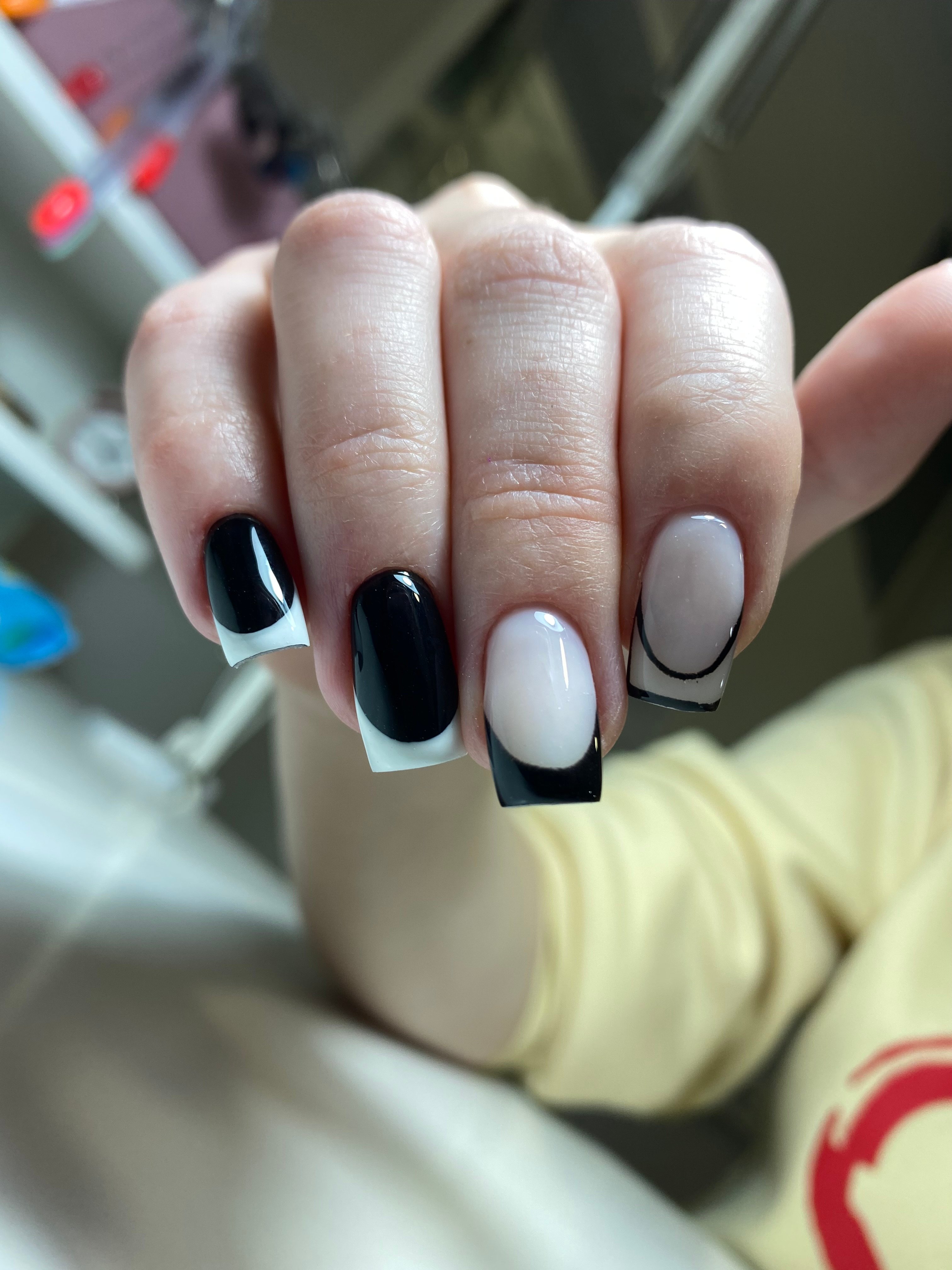 Черный маникюр френч стильный, фото - Мастер маникюра Тома Сіренко