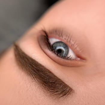 Перманентний макіяж брів