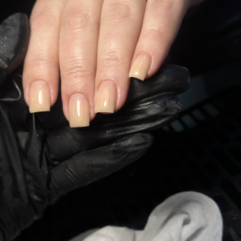 Ніжний манікюр нюдовий на квадратні нігті, фото - Майстер манікюру Софія Клименко