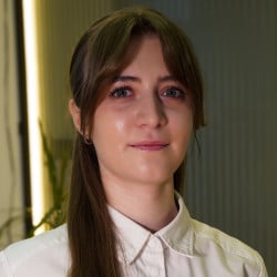 Бондаренко Дарина/ Дипломований спеціаліст EndoSpheres Therapy/ Дипломований спеціаліст Indiba та кріоліполіз/ Стаж: 4 роки /