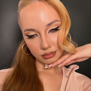 Фото с портфолио Олена Маковська