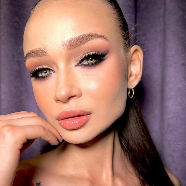 Вечерний макияж со стрелками коктейльный, фото - Визажист Елена Маковская