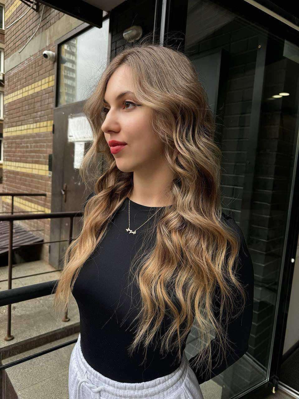 Стрижка каскад на довге волосся з чолкою, фото - Салон краси Fargo
