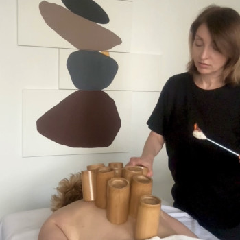 Масаж бамбуковими банками