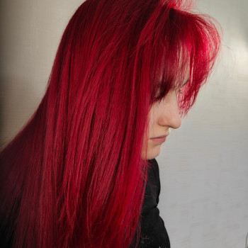 Сложное окрашивание красный цвет волос бордовый, фото - Парикмахер-универсал Анна