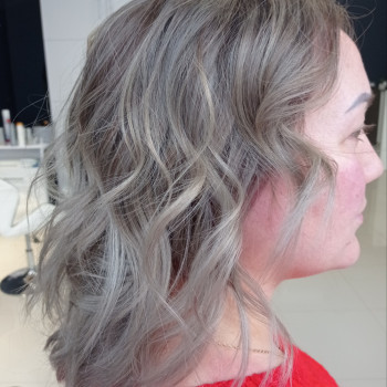 Перламутровый блонд пепельный цвет волос темные волосы, фото - Парикмахер-универсал Анна