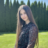 Врач-косметолог Руслана Мицней на Barb.ua