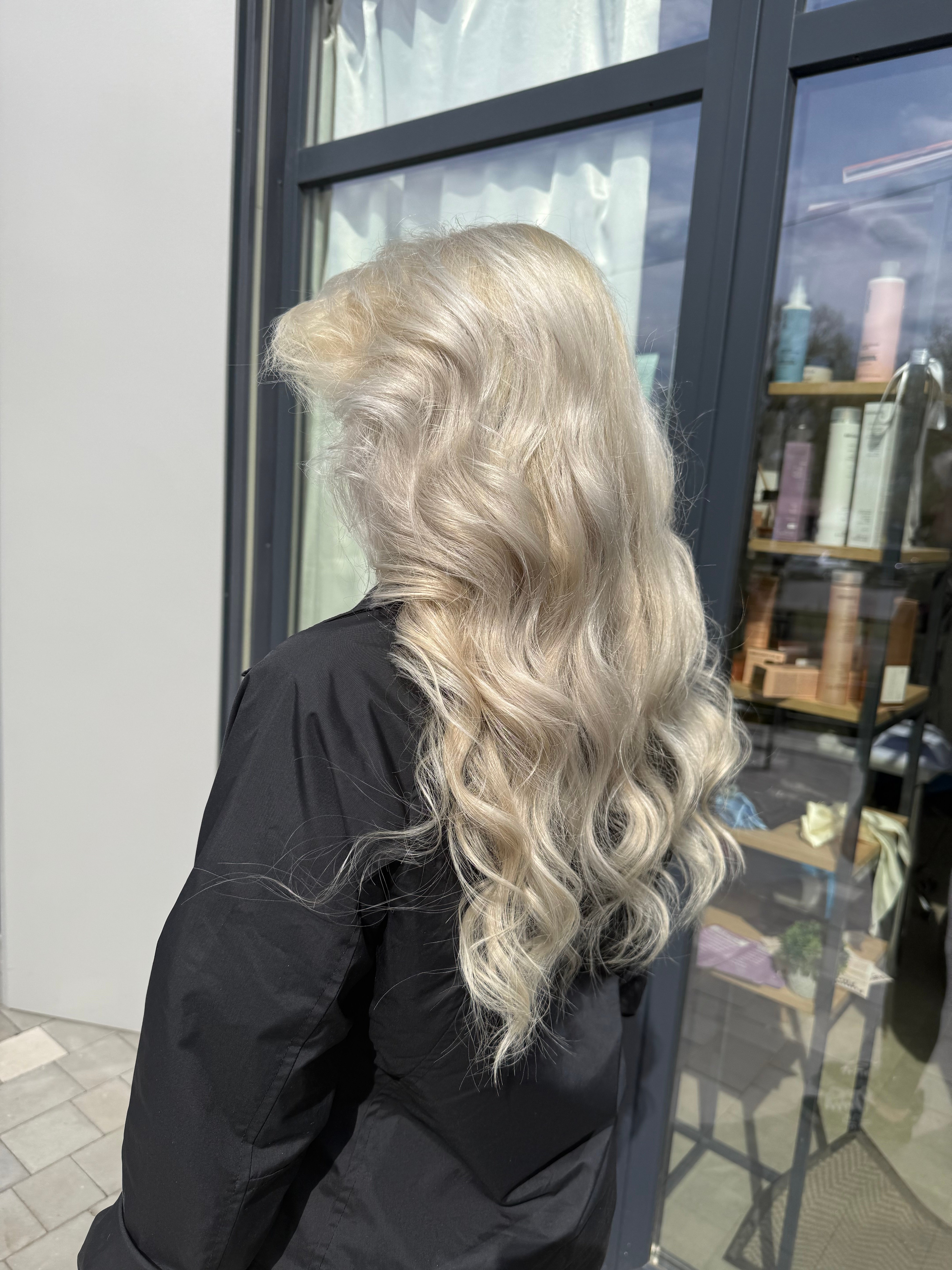 Стрижка каскад з чолкою укладка на середнє волосся, фото - Перукар Снежана Пусова