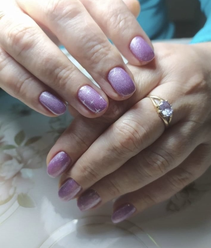 Маникюр с блестками сиреневый снежинки, фото - Мастер маникюра Анжелика Догоренко