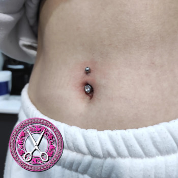 Пірсинг пупка (з титановою прикрасою для первісного проколу)