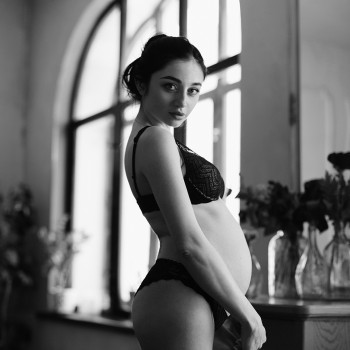 Фотосесія ню вагітності в нижній білизні, фото - Весільний фотограф Анна Шаульская