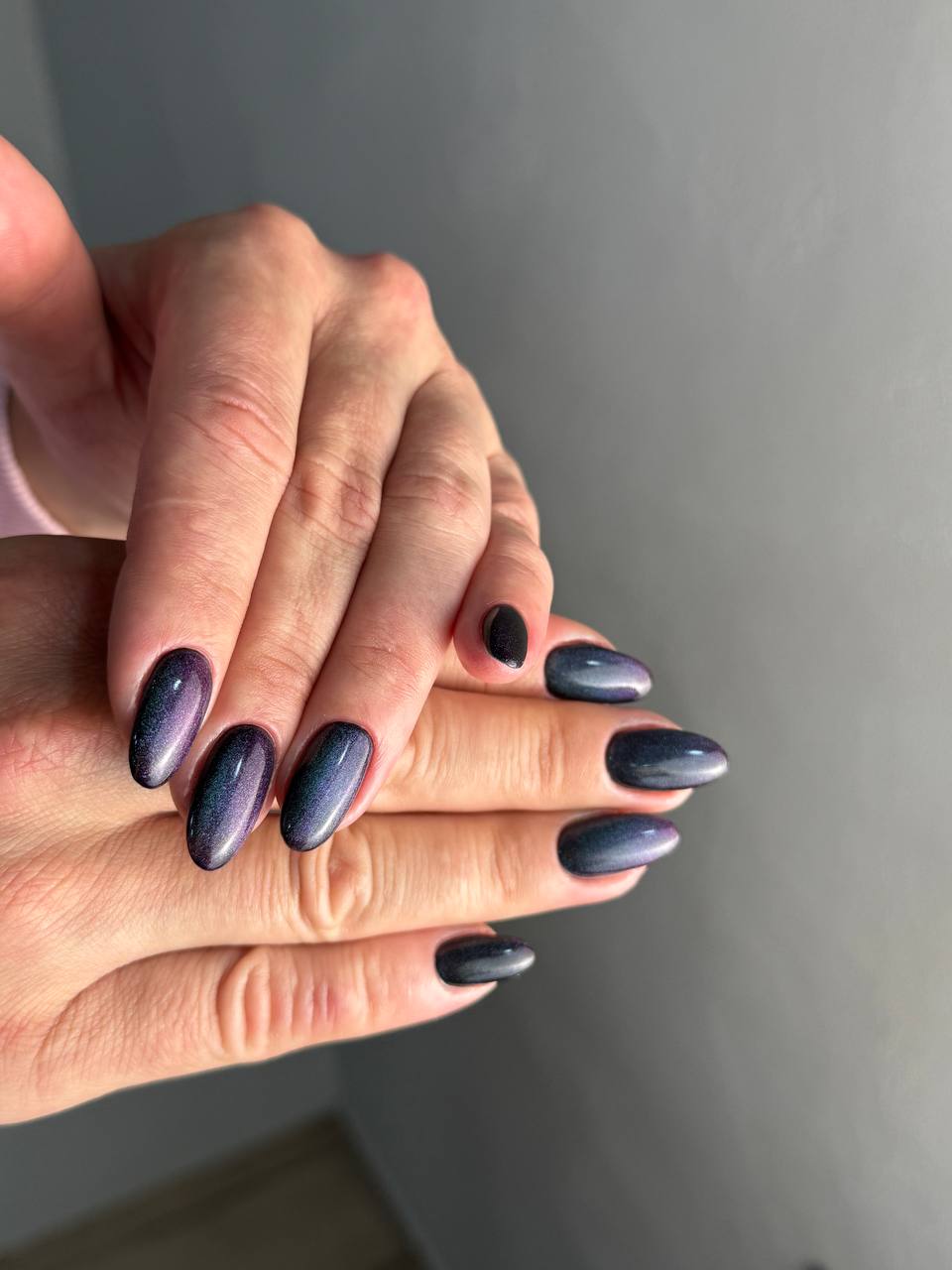 Манікюр котяче око світловідбивний металік, фото - Салон краси Fargo