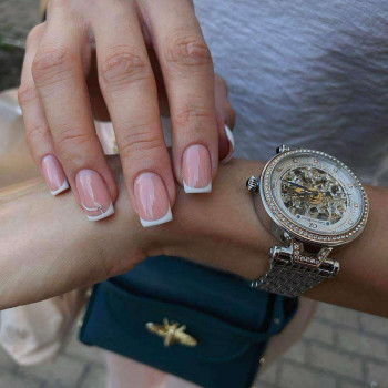 Френч маникюр линии с дизайном, фото - Салон красоты Fargo