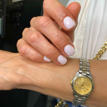 Манікюр на короткі нігті ніжний молочний, фото - Салон краси Fargo
