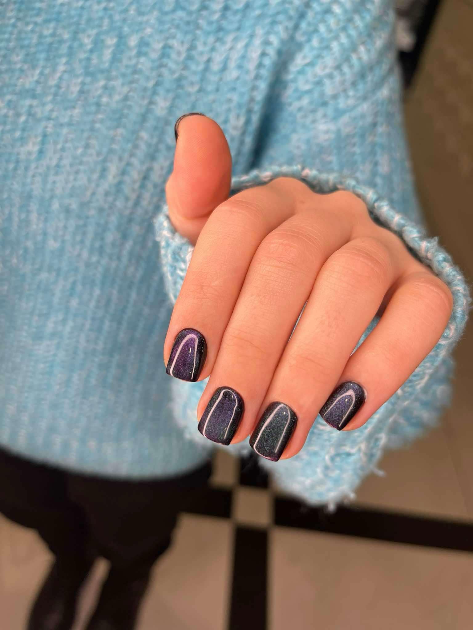 Манікюр котяче око світловідбивний металік, фото - Салон краси Fargo