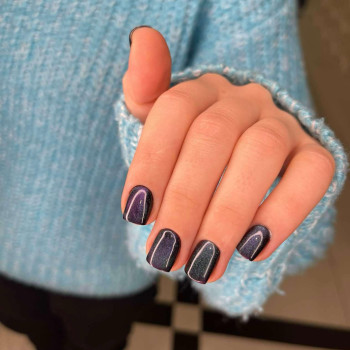 Маникюр кошачий глаз светоотражающий металлик, фото - Салон красоты Fargo