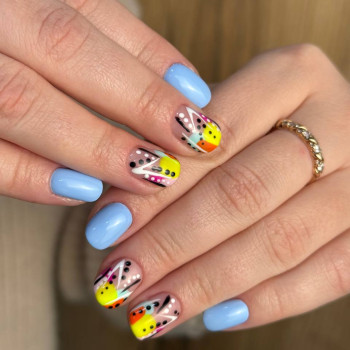 Манікюр на квадратні нігті блакитний патріотичний, фото - Салон краси Fargo