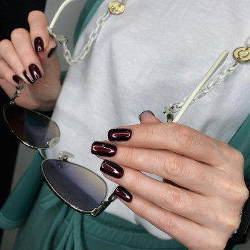 Маникюр кошачий глаз металлик магнитный, фото - Салон красоты Fargo