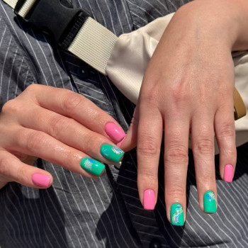 Рожевий манікюр різнокольоровий кольоровий, фото - Салон краси Fargo