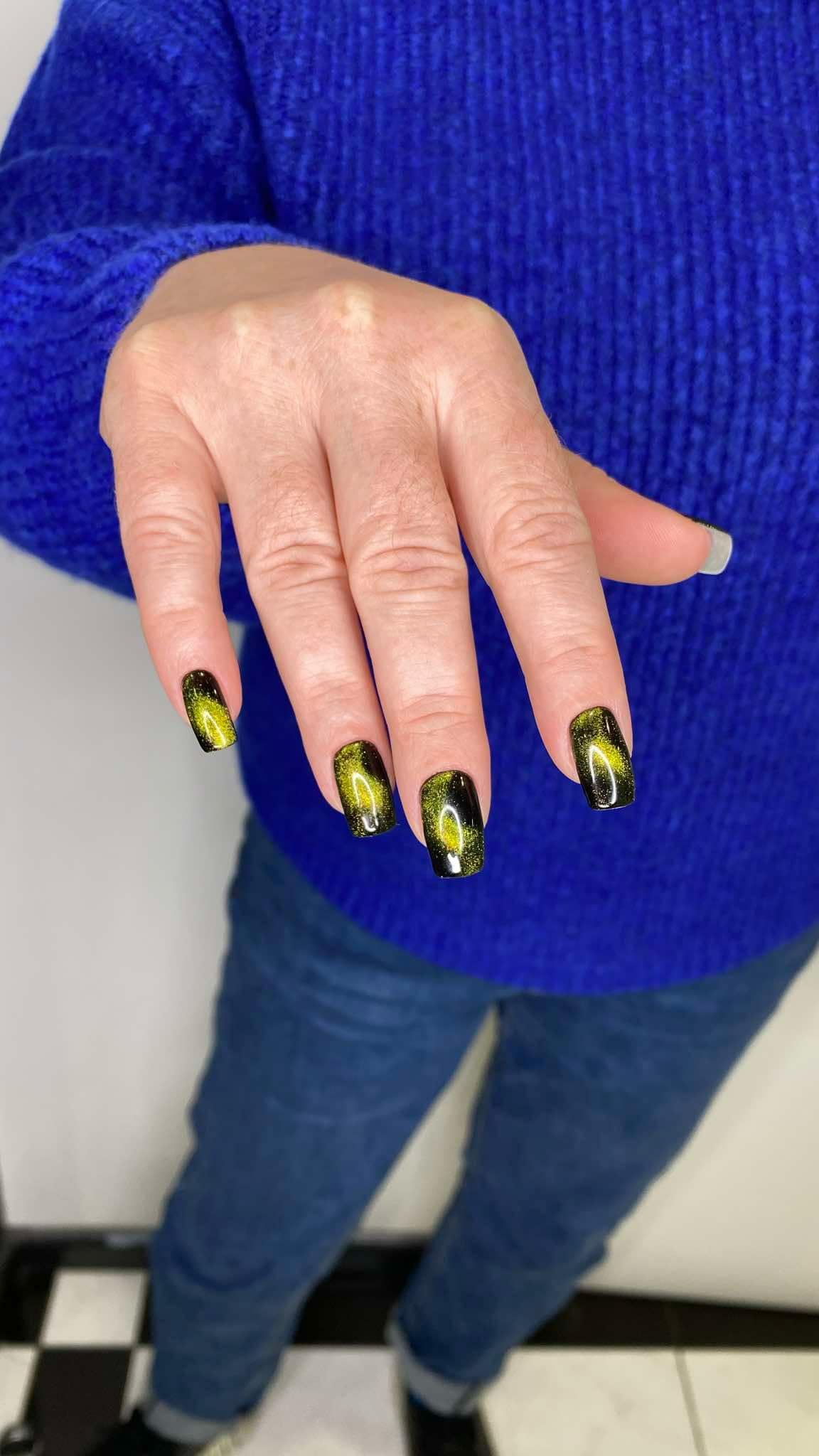 Манікюр котяче око металік хамелеон, фото - Салон краси Fargo