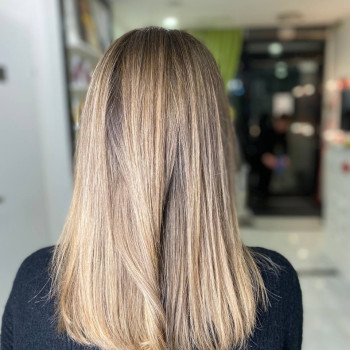 Окрашивание балаяж аир тач сложное, фото - Салон красоты Fargo