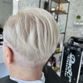 Блонд без рижини, чистий як бумага