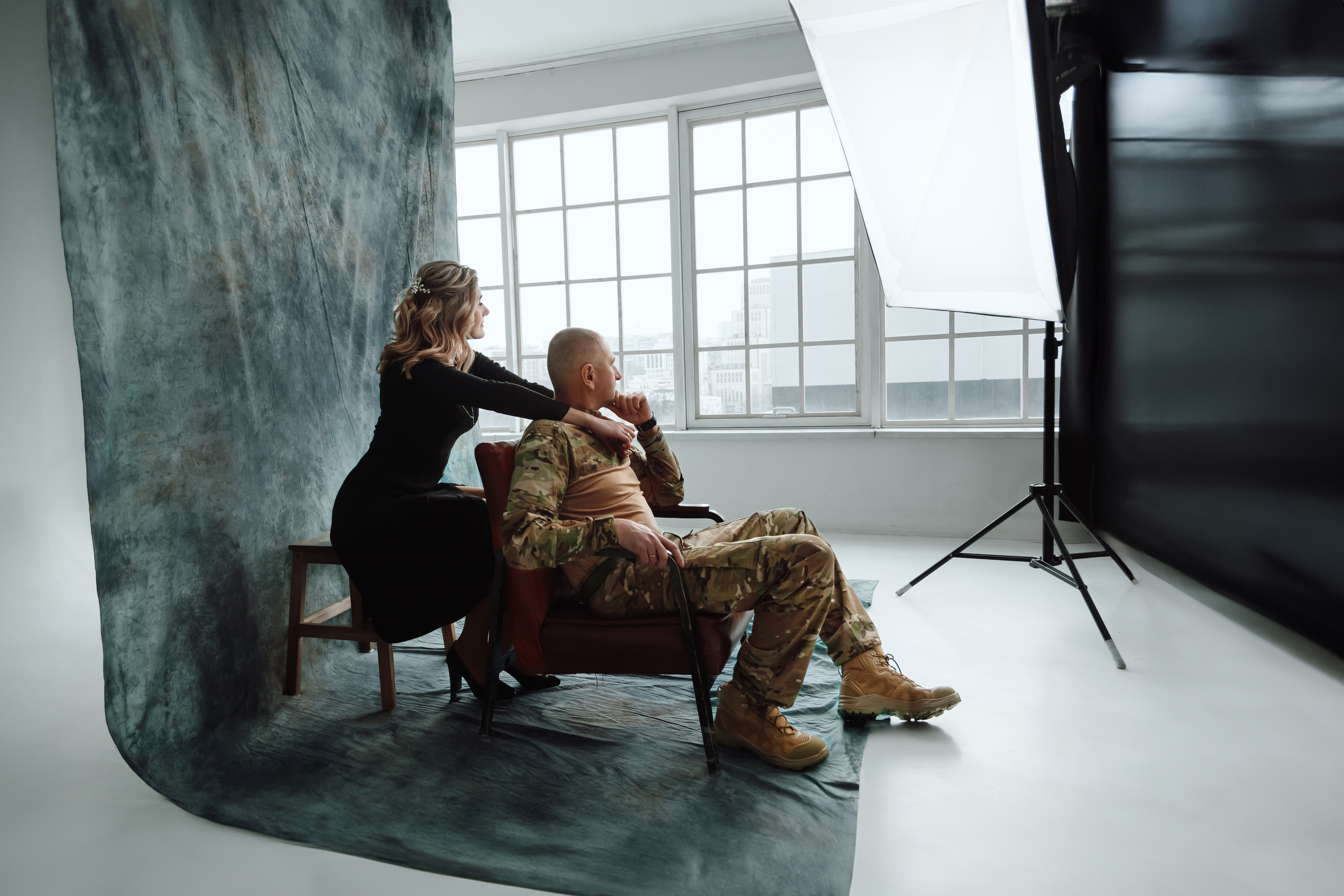 Фотосесія у студії пари військових, фото - Фотограф Геннадій Лебедєв