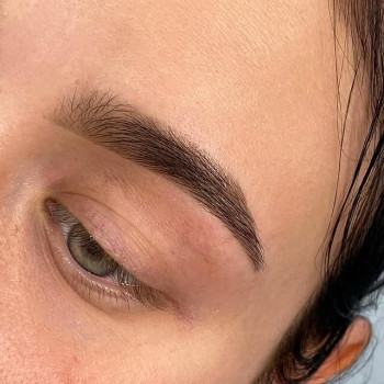 Корекція і фарбування брів - 600грн