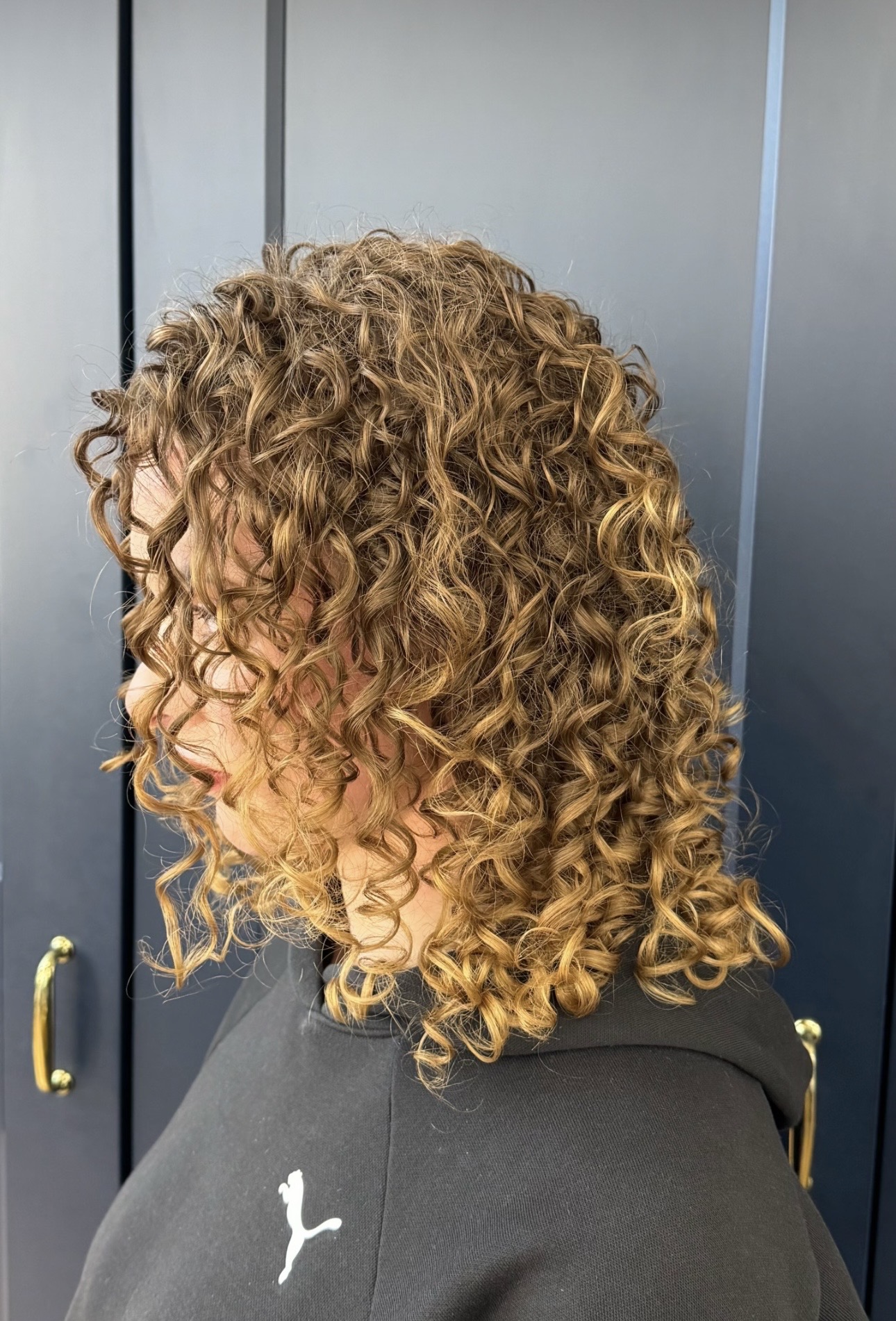 Стрижка на середнє волосся жіноча кучеряве, фото - Перукар-універсал Альона Мартиненко