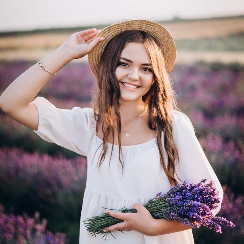 Фотосесія на природі у лаванді з букетом, фото - Студія краси Kseniamakeup