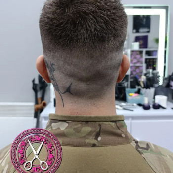 Чоловіча стрижка