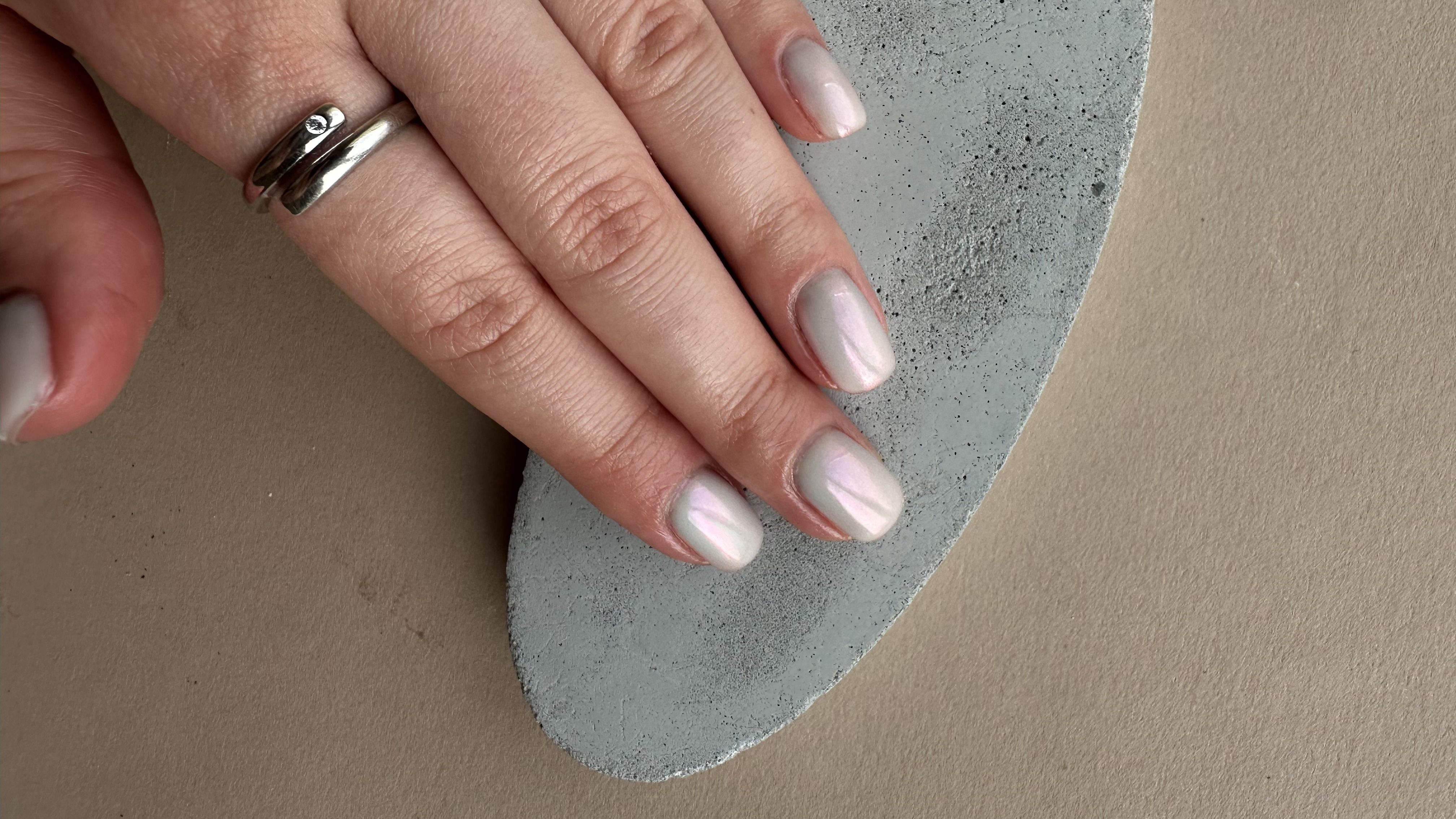 Маникюр с втиркой зеркальный блестящий, фото - Салон красоты OH NAILS