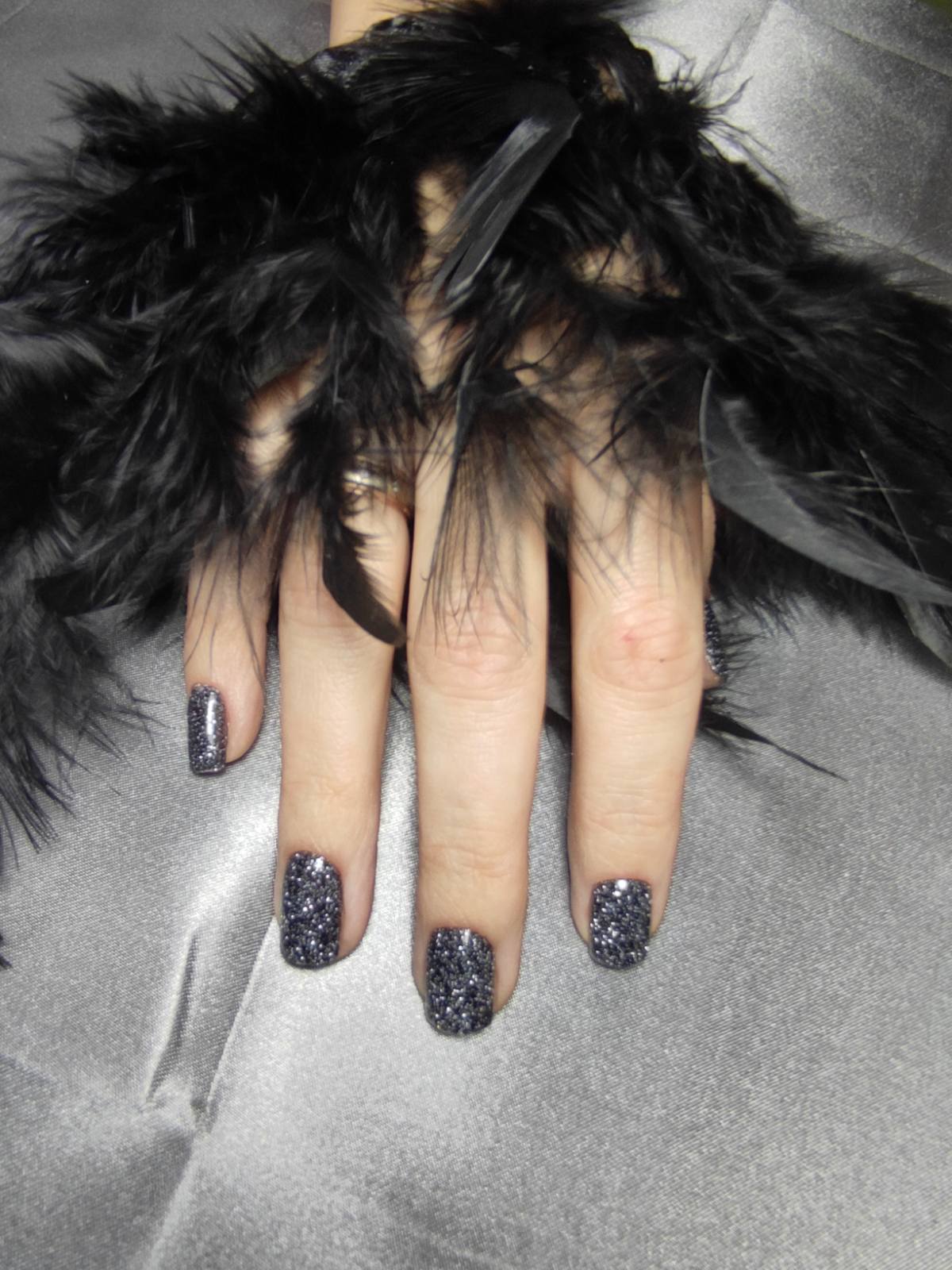 Светоотражающий маникюр темный осенний, фото - Салон красоты OH NAILS