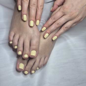 Маникюр лето на квадратные ногти лимонный, фото - Салон красоты OH NAILS