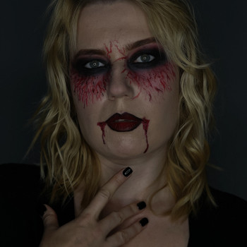 Макіяж на Хеллоуїн вампіра дияволиці, фото - Візажист Наталі Тітова