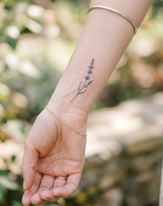 На запястье цветные минимализм, фото - Тату мастер Юлия Данилович