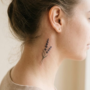 Тату женские на шее лаванда, фото - Тату мастер Юлия Данилович