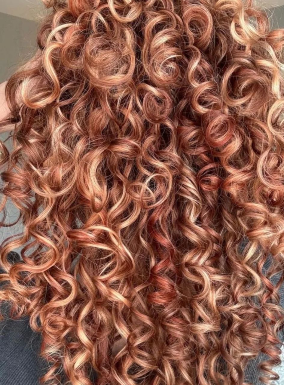 Укладка на середнє волосся локони завивка, фото - Салон краси HAIRVICTORY