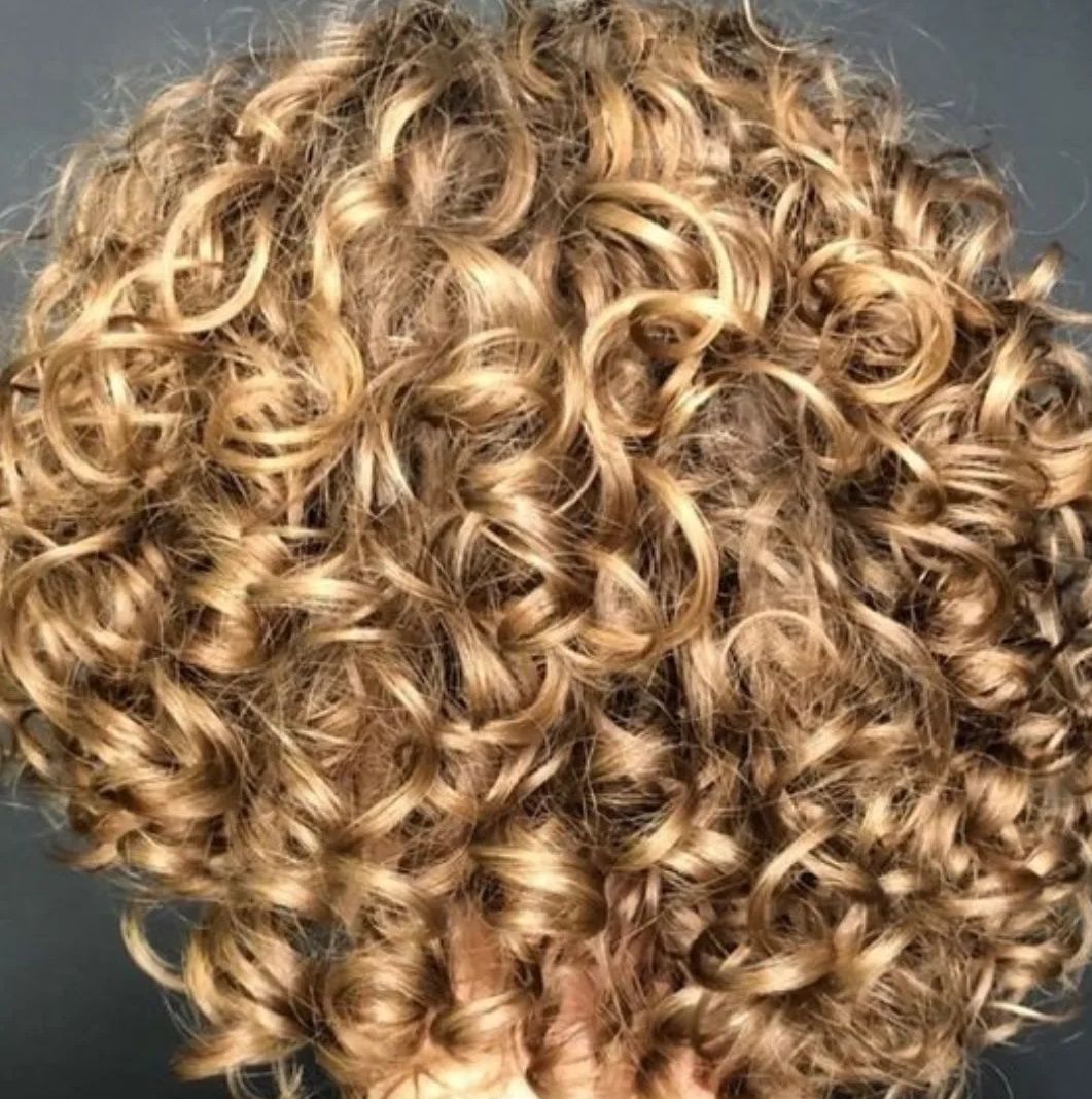 Завивка волосся, фото - Салон краси HAIRVICTORY