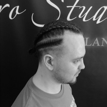 Чоловіча афро-зачіска