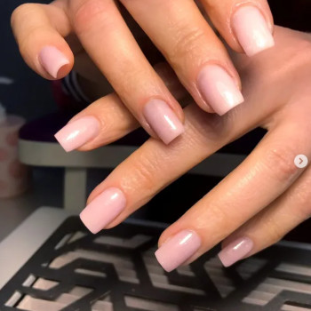 Манікюр жіночий класичний та апаратний