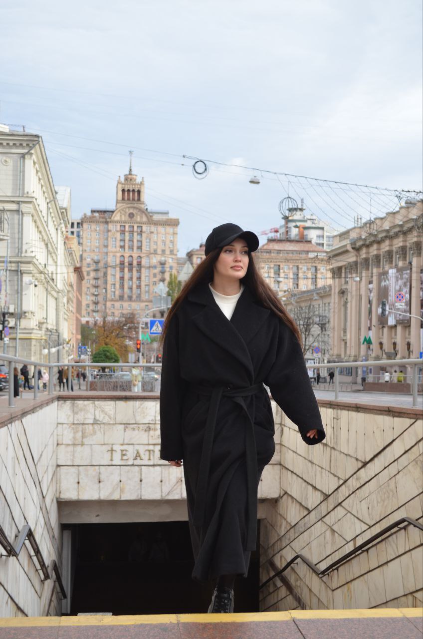 Фотосессия в городе индивидуальная для девушки, фото - Фотограф Юрій Ахполов