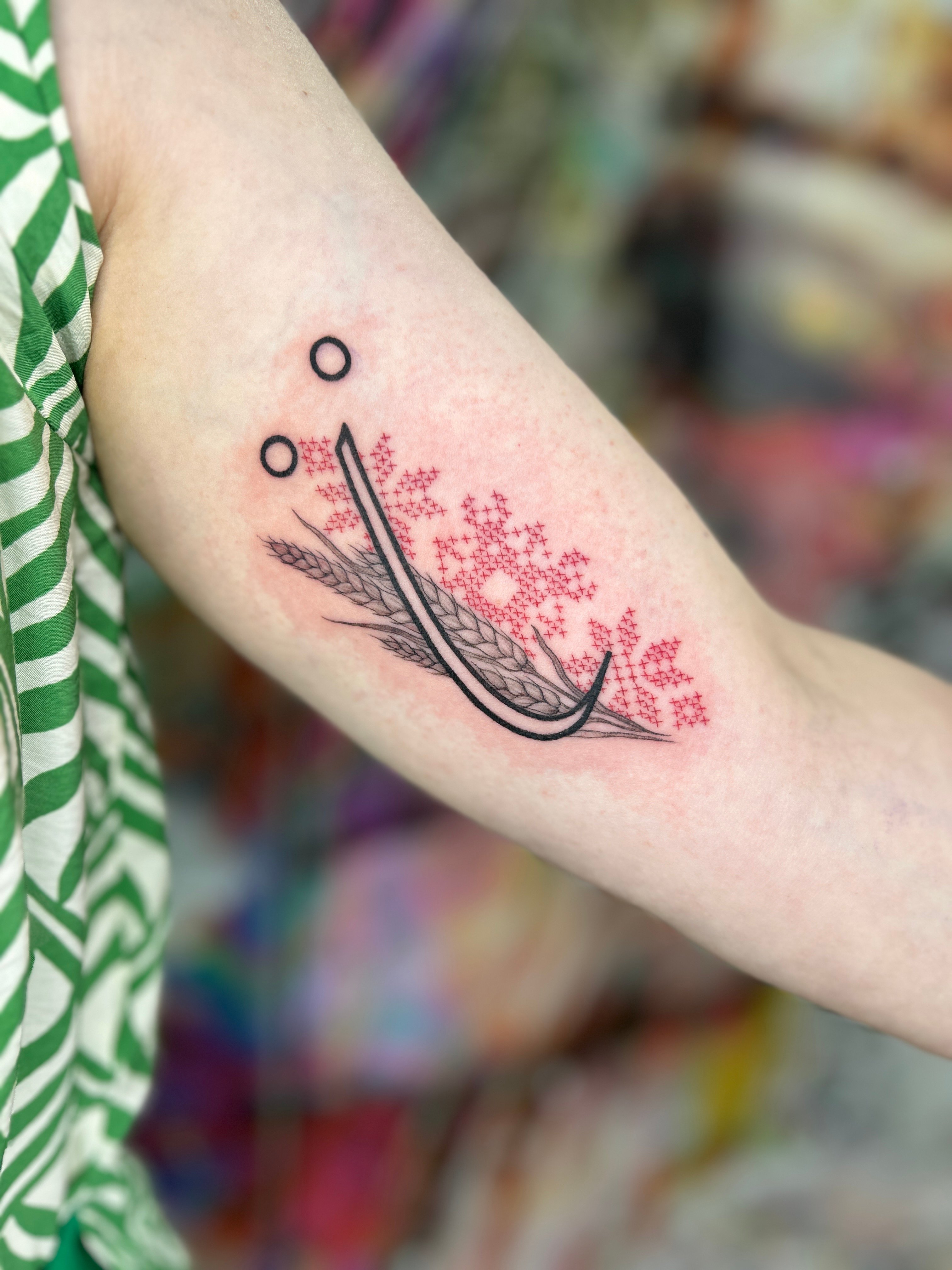 На передпліччі мінімалізм орнамент, фото - Тату майстер Анастасія Тітарчук