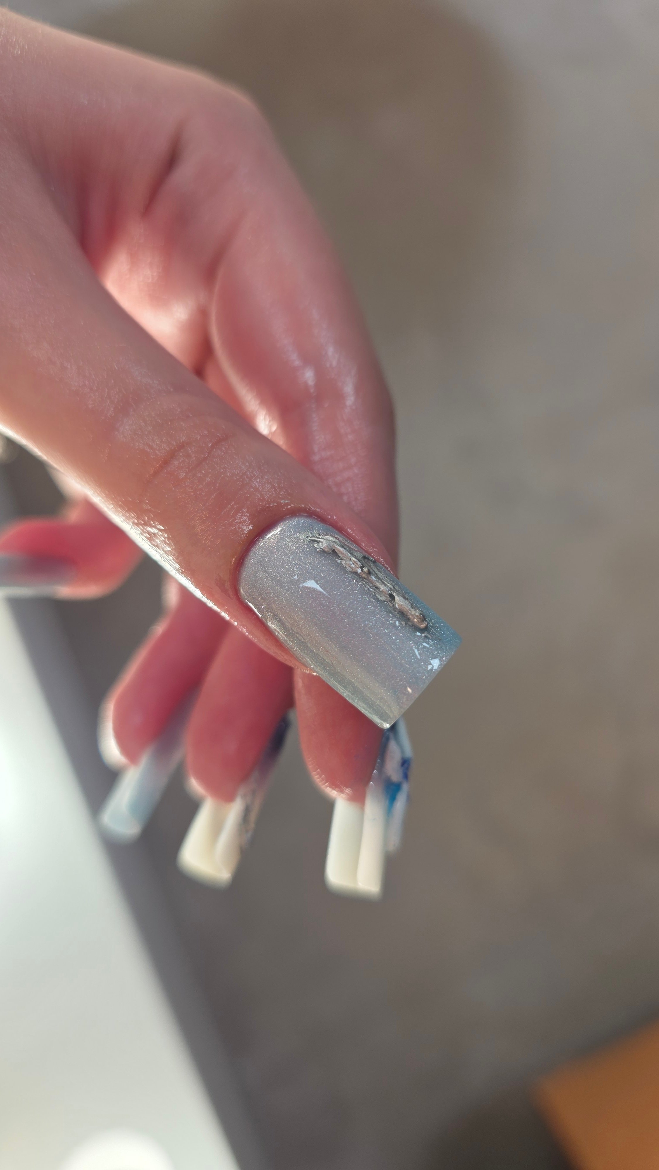 Манікюр весна металік блискучий, фото - Майстер манікюру Альона Землякова