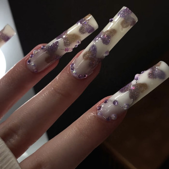 Маникюр на длинные ногти с камнями бабочками, фото - Мастер маникюра Альона Землякова