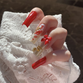 Красный маникюр на длинные ногти день влюбленных, фото - Мастер маникюра Альона Землякова