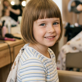 Стрижка каре детская для девочки, фото - Парикмахер София Болотина